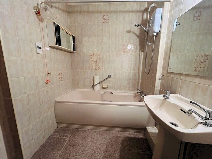 1 Bedroom Flat For Sale In Forest Gate, Blackpool, Lancashire, FY3