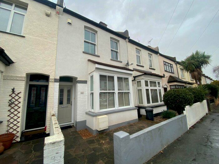 2 Bedroom House To Rent In Wellington Avenue - Online Enquiries Only, SS0