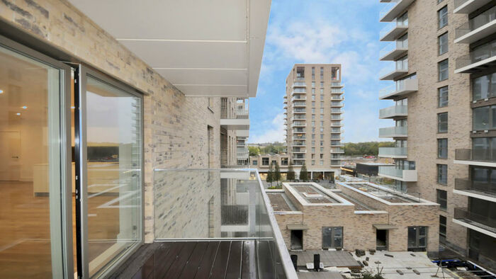 2 Bedroom Flat To Rent In Cobham House, Kidbrooke Village, SE3