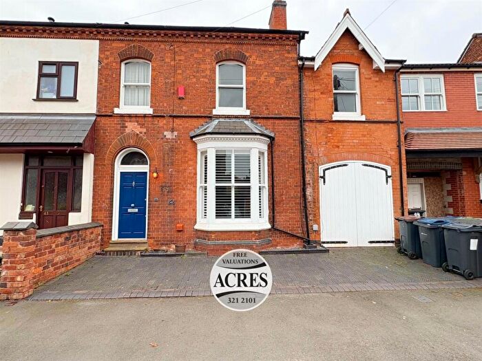 4 Bedroom Semi-Detached House For Sale In Highbridge Road, Sutton Coldfield, B73