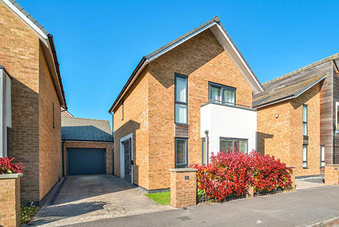 3 Bedroom Detached House For Sale In Farnborough Road, Locking Parklands - Large Bed Detached, BS24