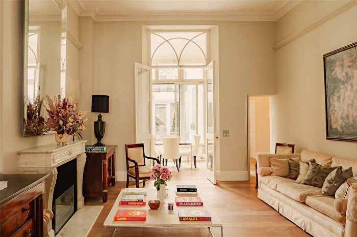 3 Bedroom Flat To Rent In Eaton Place, Belgravia, SW1X