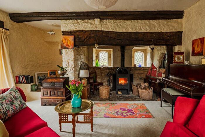 3 Bedroom Semi-Detached House For Sale In Weycroft Well House, Axminster, Devon, EX13