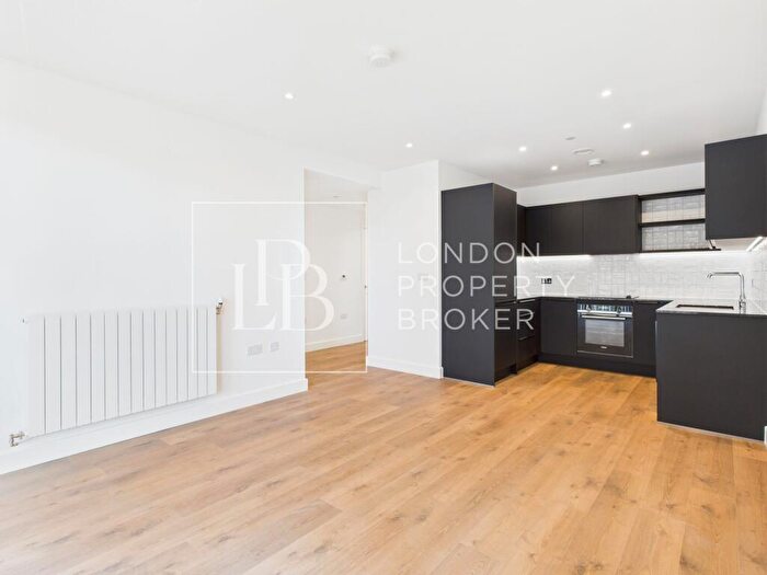 1 Bedroom Apartment To Rent In Dray House, Lombard Square, SE28