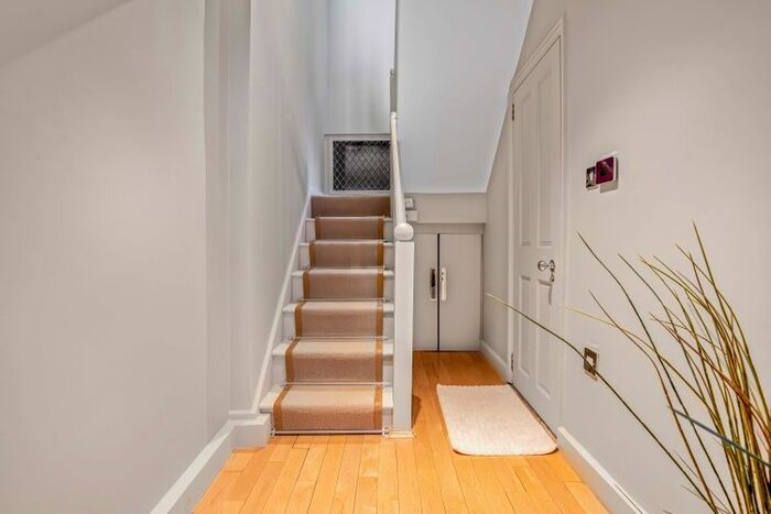 1 Bedroom Flat To Rent In West Eaton Place, Belgravia, SW1X