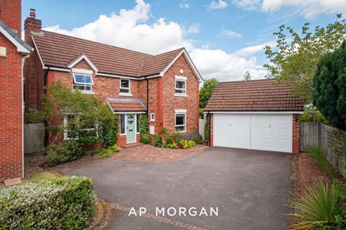 4 Bedroom Detached House For Sale In Cransley Grove, Solihull, West Midlands, B91