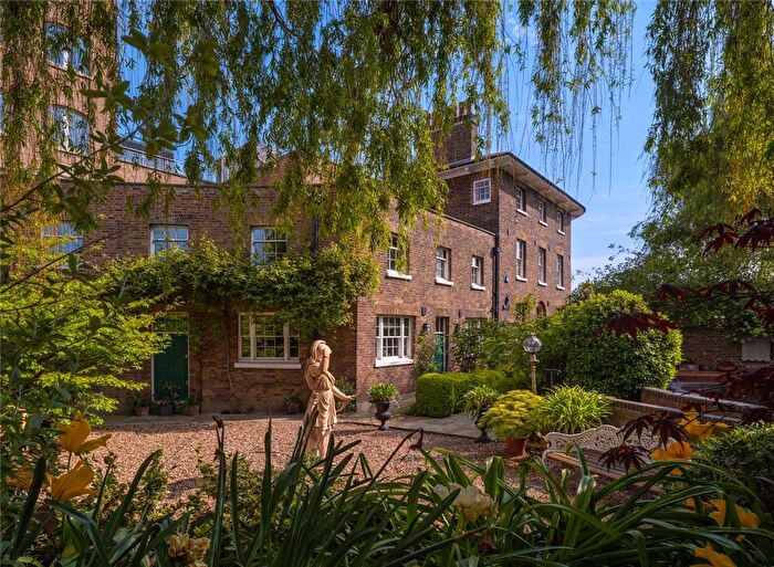 4 Bedroom Detached House For Sale In St Katharine By The Tower, London, E1W