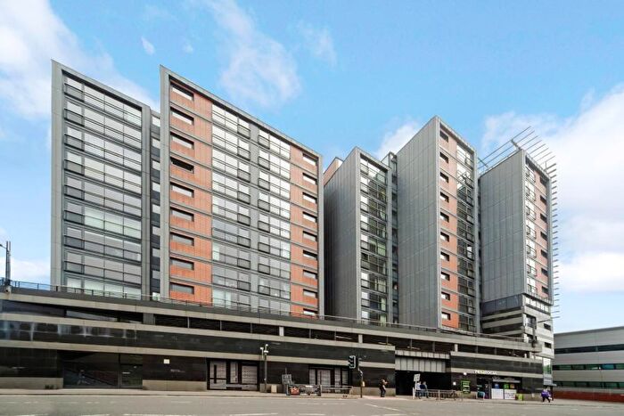 2 Bedroom Flat To Rent In Lancefield Quay, Finnieston, G3