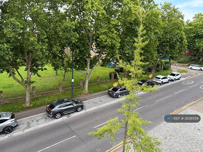 3 Bedroom Flat To Rent In Old Church Road, London, E4