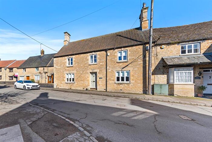 5 Bedroom Semi-Detached House For Sale In High Street, Brigstock, NN14