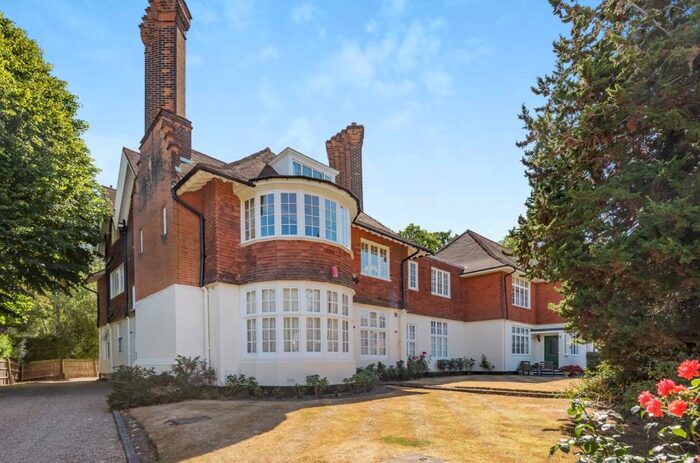 3 Bedroom Flat To Rent In Wilderness Road Chislehurst, BR7