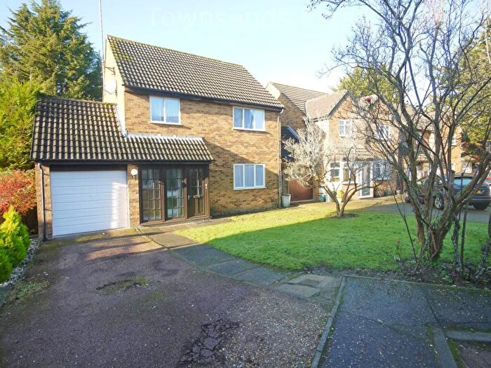 4 Bedroom Detached House To Rent In Kirby Close, Northwood, HA6