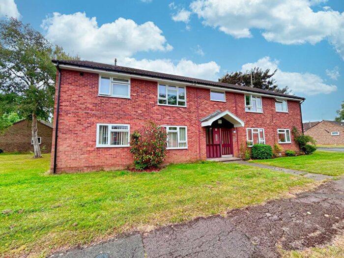 2 Bedroom Flat To Rent In Windermere Road, Cheltenham, GL51