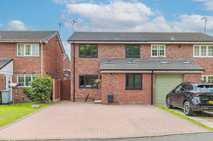 3 Bedroom Semi-detached House For Sale In St. Lawrence Court, Nantwich, CW5