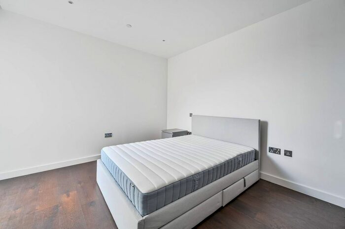 2 Bedroom Flat To Rent In Battersea, Wandsworth, London, SW11