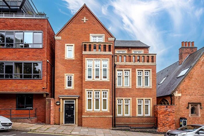 2 Bedroom Apartment To Rent In College Street, Nottingham, NG1