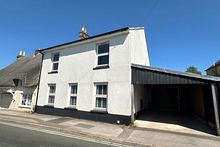 4 Bedroom Semi Detached House To Rent In Stoborough, BH20
