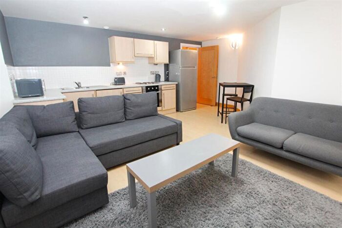 1 Bedroom Flat To Rent In Blue, Little Neville Street, LS1