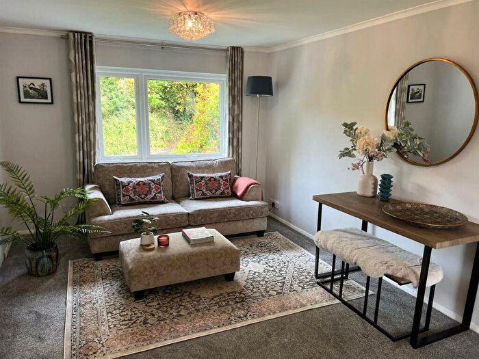 1 Bedroom Apartment For Sale In White Hill Court, Berkhamsted, HP4