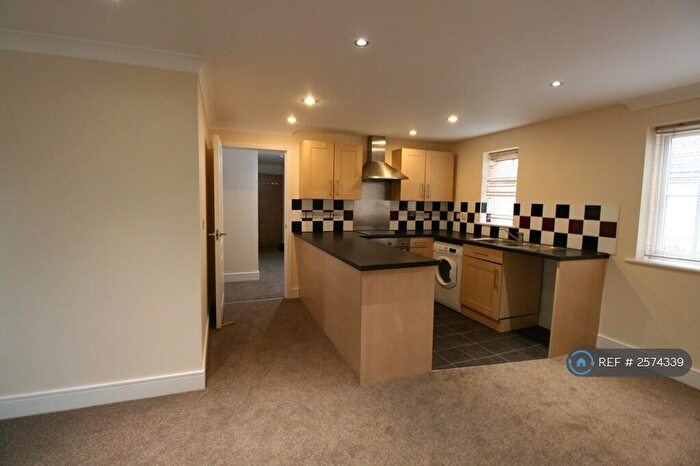 2 Bedroom Flat To Rent In Weetmans Drive, Colchester, CO4