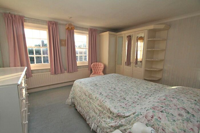 4 Bedroom Detached House For Sale In Furness Road, Eastbourne, BN21