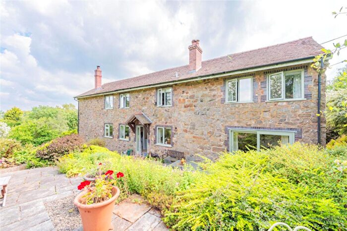 4 Bedroom House For Sale In Holly Lodge, Hopton Bank, Hopton Wafers, Kidderminster, DY14