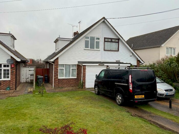 3 Bedroom Semi-Detached House To Rent In Oak Walk, Hockley, Essex, SS5