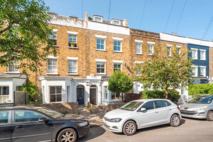 2 Bedroom Flat For Sale In Simpson Street, Battersea, London, SW11