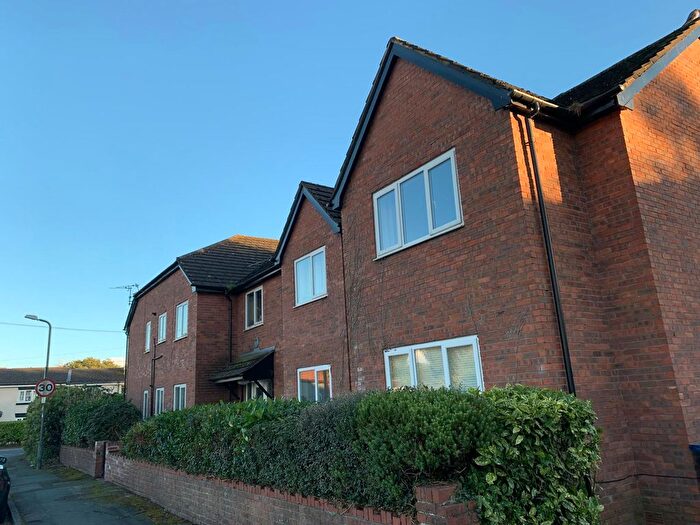 2 Bedroom Flat To Rent In New Lane, Aughton, L39