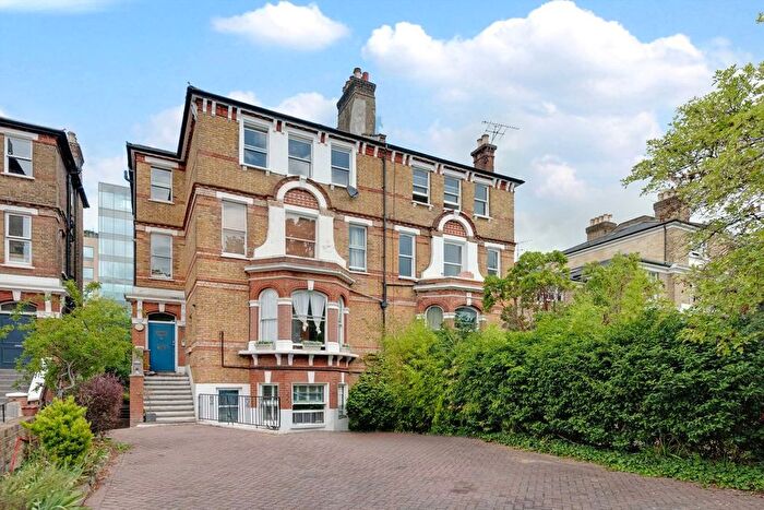 2 Bedroom Flat To Rent In Mattock Lane, Ealing, W5