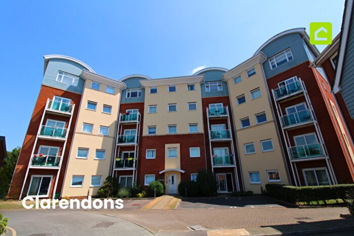 2 Bedroom Apartment For Sale In Rubeck Close, Redhill, Surrey, RH1