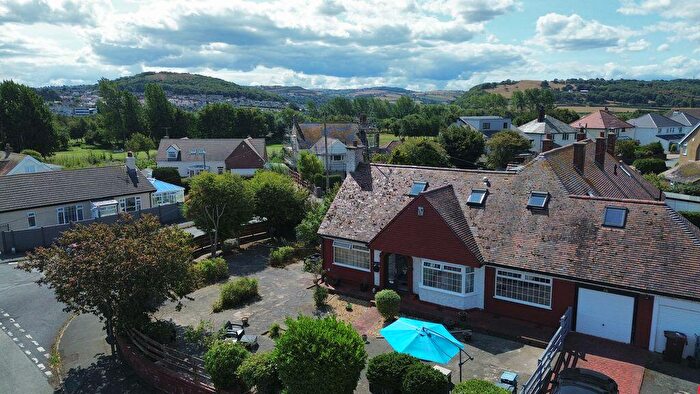 3 Bedroom Semi-Detached Bungalow For Sale In Penrhyn Isaf Road, Penrhyn Bay, LL30