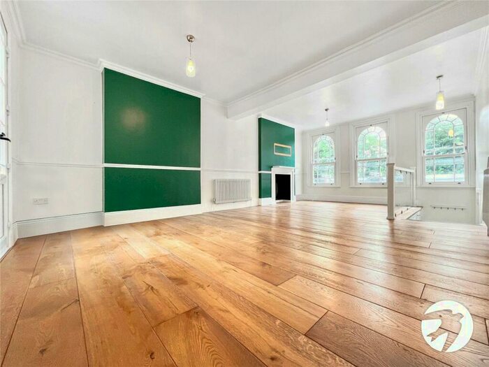 5 Bedroom End Of Terrace House To Rent In East Hill, Dartford, Kent, DA1