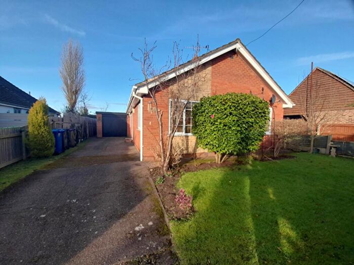 3 Bedroom Bungalow For Sale In Field Lane, Morton, Gainsborough, DN21