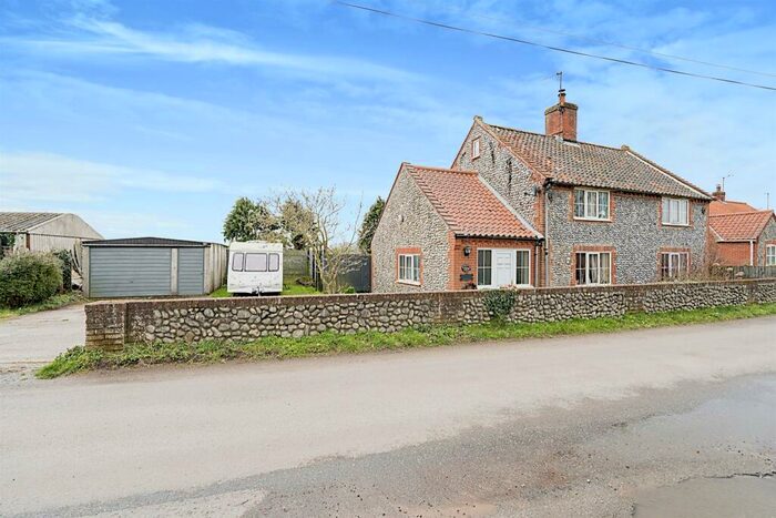 3 Bedroom Detached House For Sale In Chequers Road, Gresham, Norwich, NR11