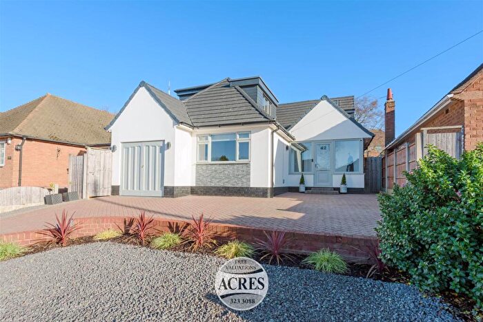 4 Bedroom Detached House For Sale In Hillside Road, Four Oaks, B74