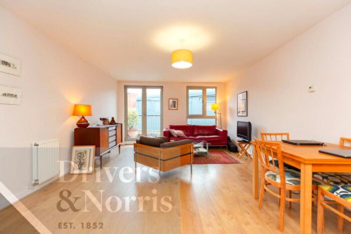 2 Bedroom Apartment To Rent In Carronade Court, Eden Grove, Holloway, London, N7