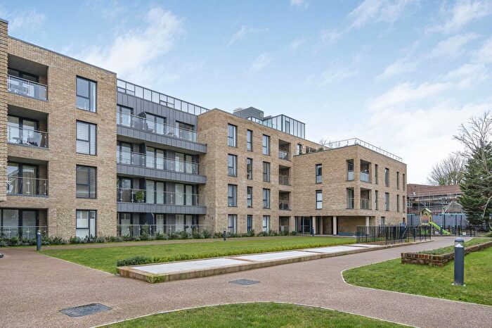 2 Bedroom Flat For Sale In Ashley Road, Epsom, KT18