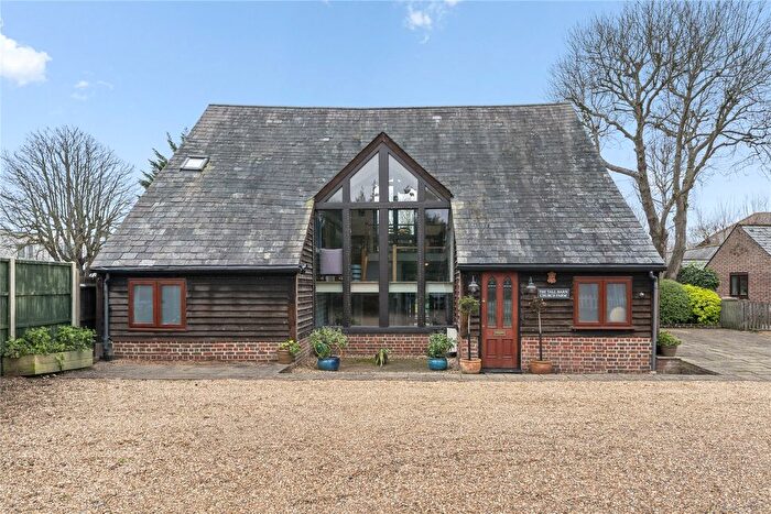 4 Bedroom Barn Conversion For Sale In Walton Road, West Molesey, Surrey, KT8