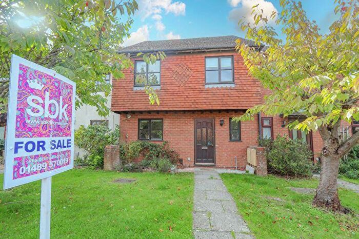 3 Bedroom Terraced House For Sale In Old Common, Southampton, SO31