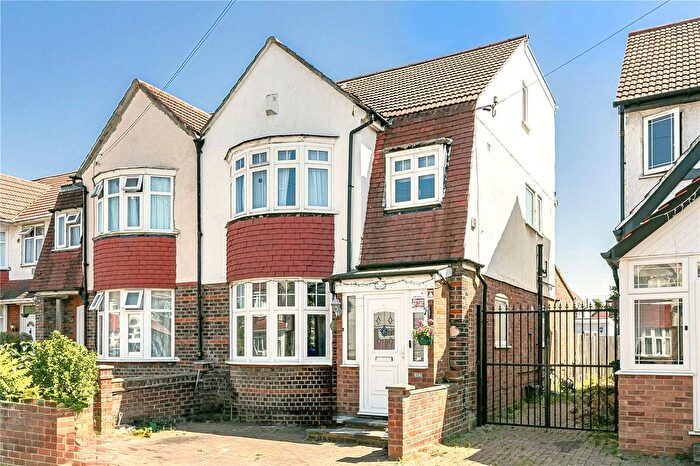 4 Bedroom Semi-Detached House For Sale In Ellerdine Road, Hounslow, TW3