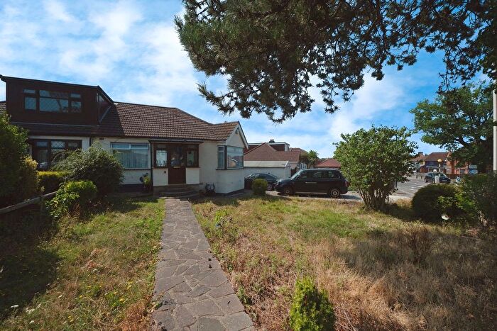 2 Bedroom Semi-Detached Bungalow For Sale In Lawns Way, Romford, RM5