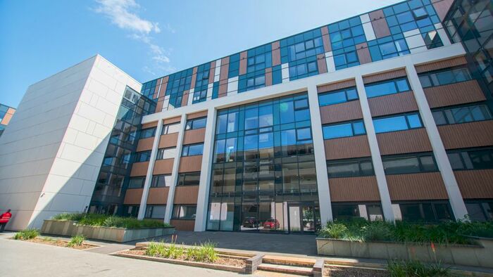 2 Bedroom Flat To Rent In Queens Dock Avenue, Hull, HU1