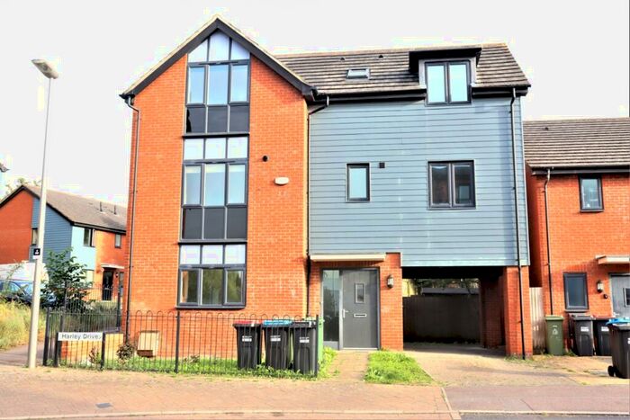 4 Bedroom Detached House To Rent In Harley Drive, Walton, Milton Keynes, MK7