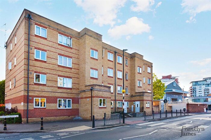 2 Bedroom House For Sale In Westferry Road, London, E14