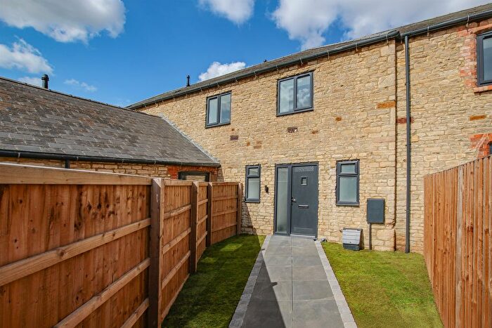 3 Bedroom Barn Conversion For Sale In Brooks Road, Raunds, Wellingborough, NN9
