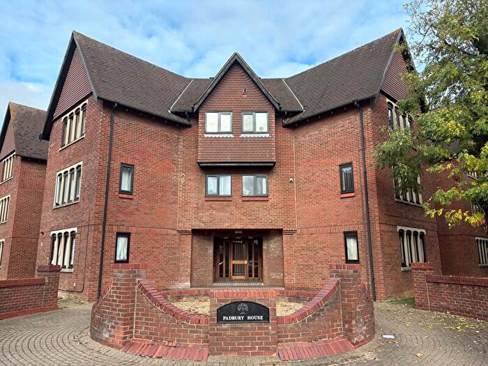 2 Bedroom Flat To Rent In Padbury House, Bedford, Beds, MK40