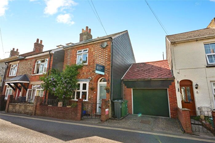 2 Bedroom End Of Terrace House For Sale In Castle Road, Newport, Isle Of Wight, PO30