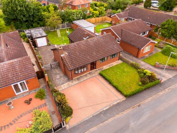 3 Bedroom Detached Bungalow For Sale In Beltoft, Doncaster, DN9