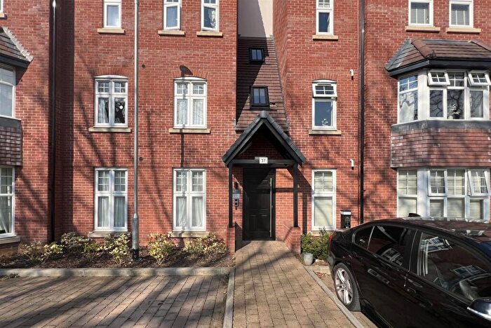 2 Bedroom Apartment To Rent In Apartment Oakview, Wake Green Road, Moseley, B13